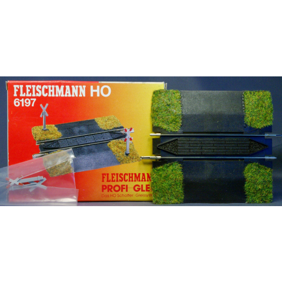 Fleishmann 6197 przejazd kolejowy bez rogatek H0